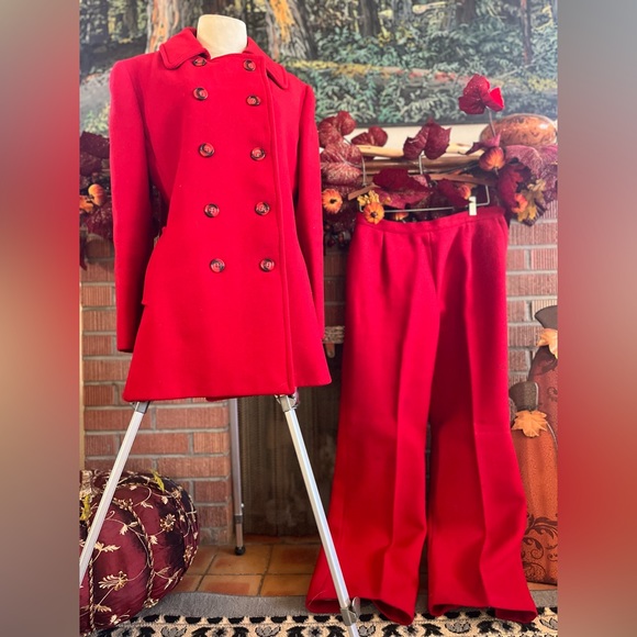 RED VINTAGE VIRGIN WOOL PANTSUIT - Picture 3 of 16